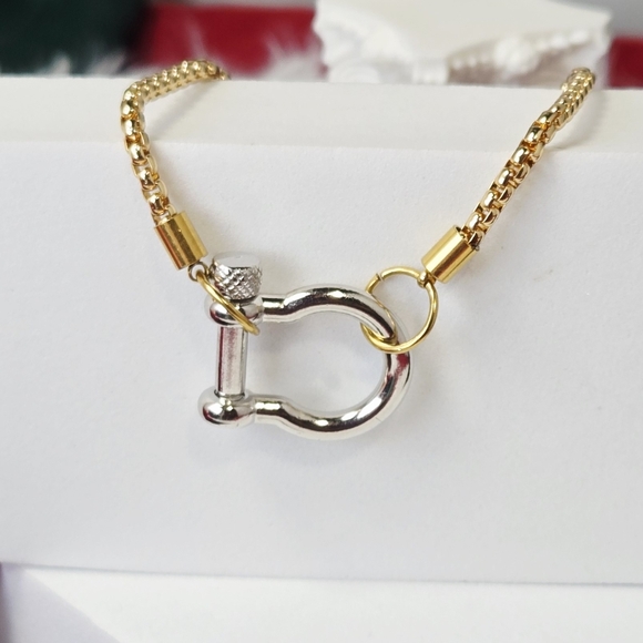 Mixed Metal Carabiner Bracelet Gold Box Chain Horseshoe Shackle Minimalist Chic - Picture 3 of 6